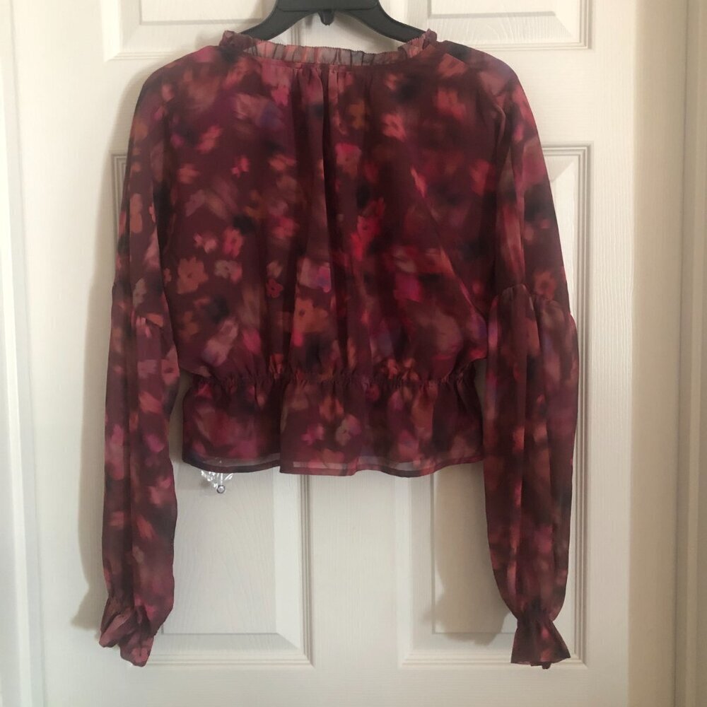 Steve Madden Hollis pink multi color v neck long sleeve top sz XS BNWT - Picture 5 of 5